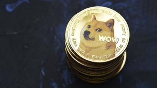 狗狗币在投资者怀疑和下降楔形模式中面临障碍